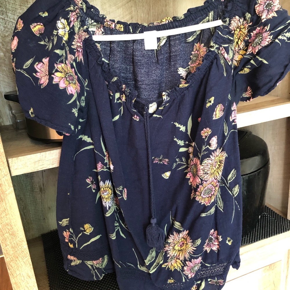 Old Navy top